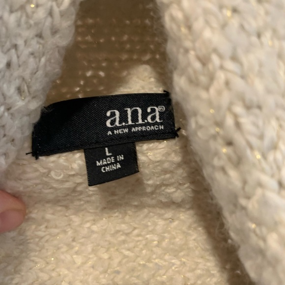 a.n.a A New Approach | Cream & Black Wool Blend Sleeveless Sweater - Picture 5 of 6